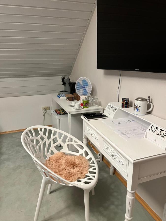 Zimmer Zum Wohlfuehlen Eching  Bagian luar foto