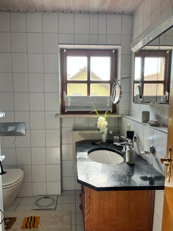 Zimmer Zum Wohlfuehlen Eching  Bagian luar foto