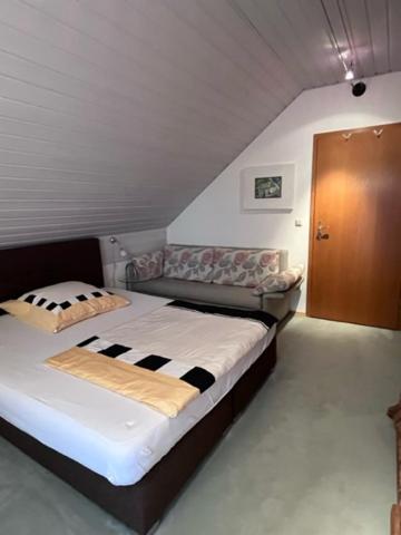 Zimmer Zum Wohlfuehlen Eching  Bagian luar foto
